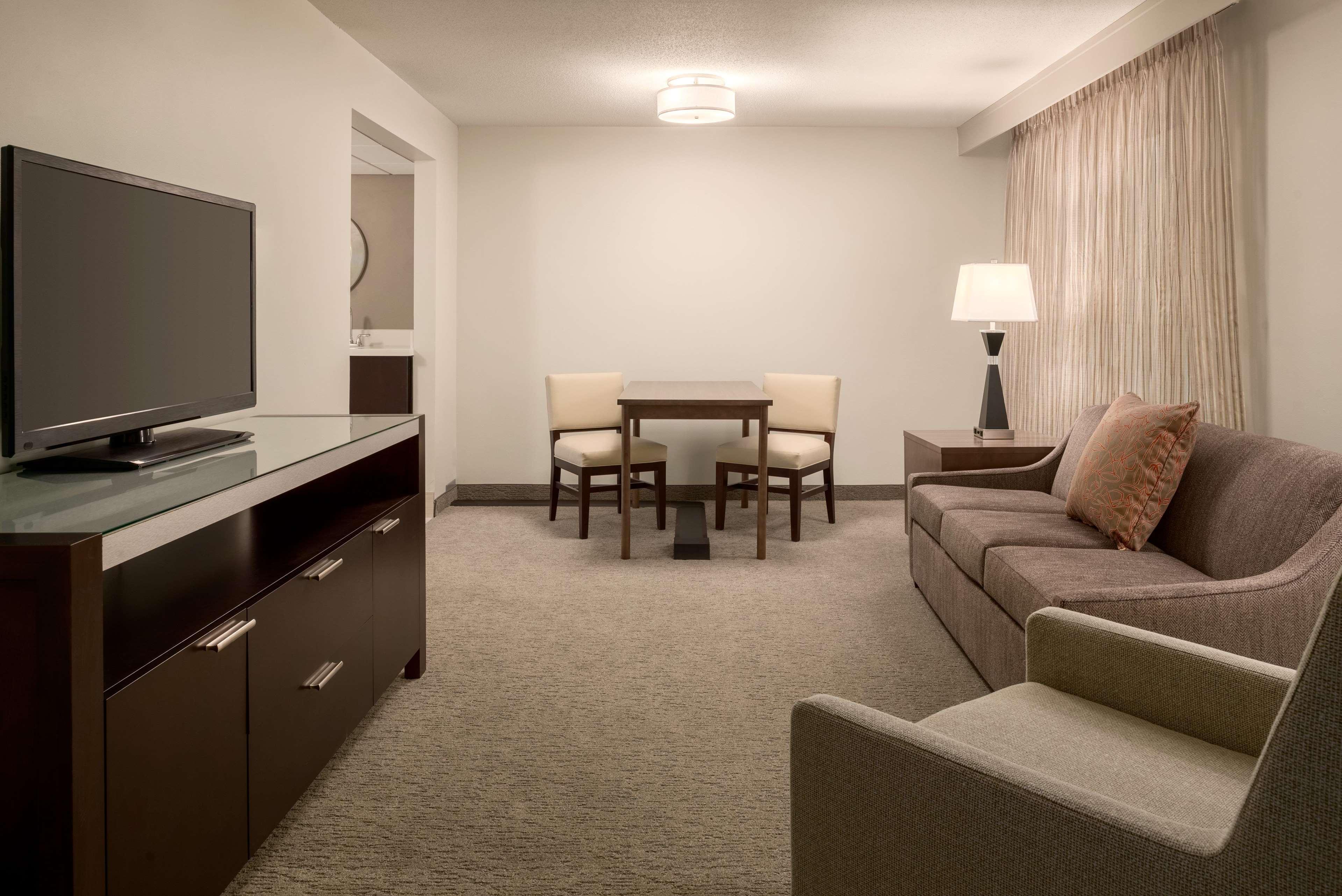 เอมบาสซี สวีท บาย ฮิลตัน มิลโวคี บรูคฟิลด์ Hotel ภายนอก รูปภาพ